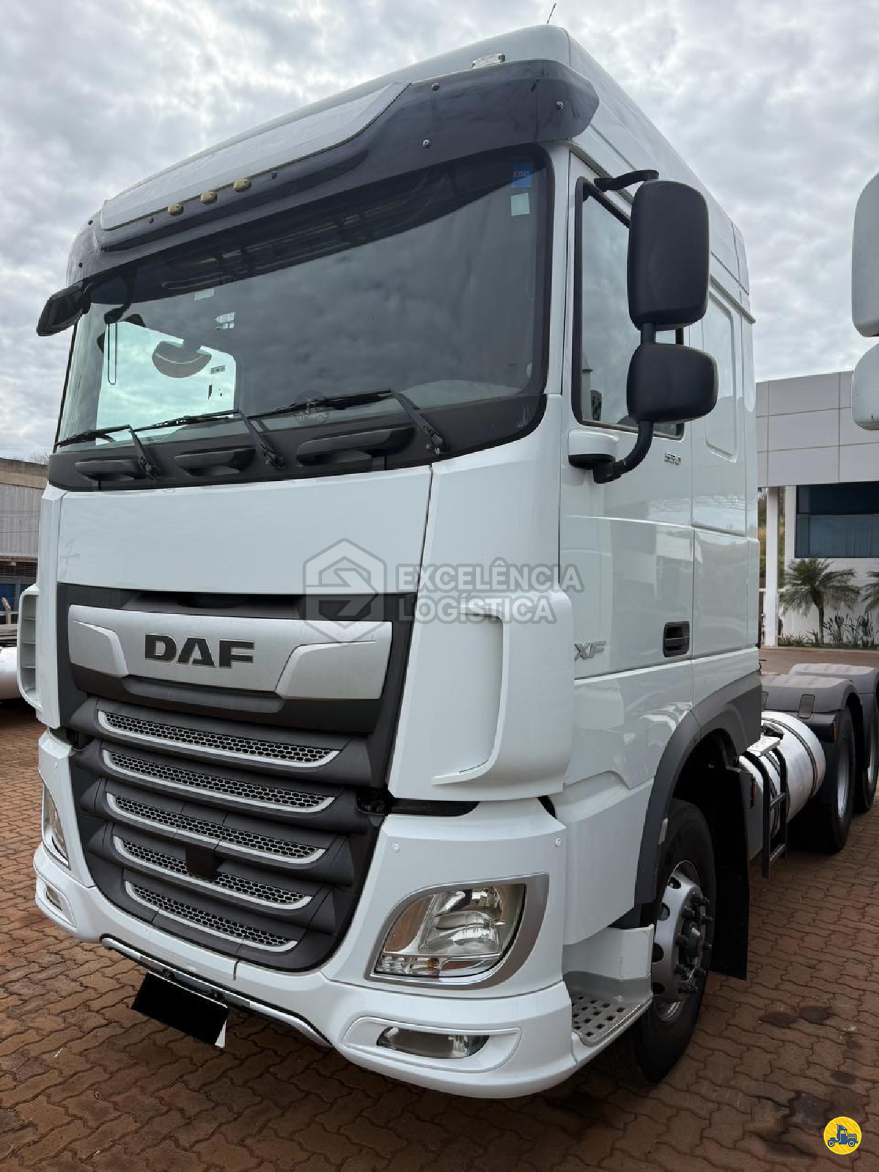 CAMINHAO DAF DAF XF FTT 530 Cavalo Mecânico Cavalo 6x4 Excelência Logística  CRAVINHOS SÃO PAULO SP